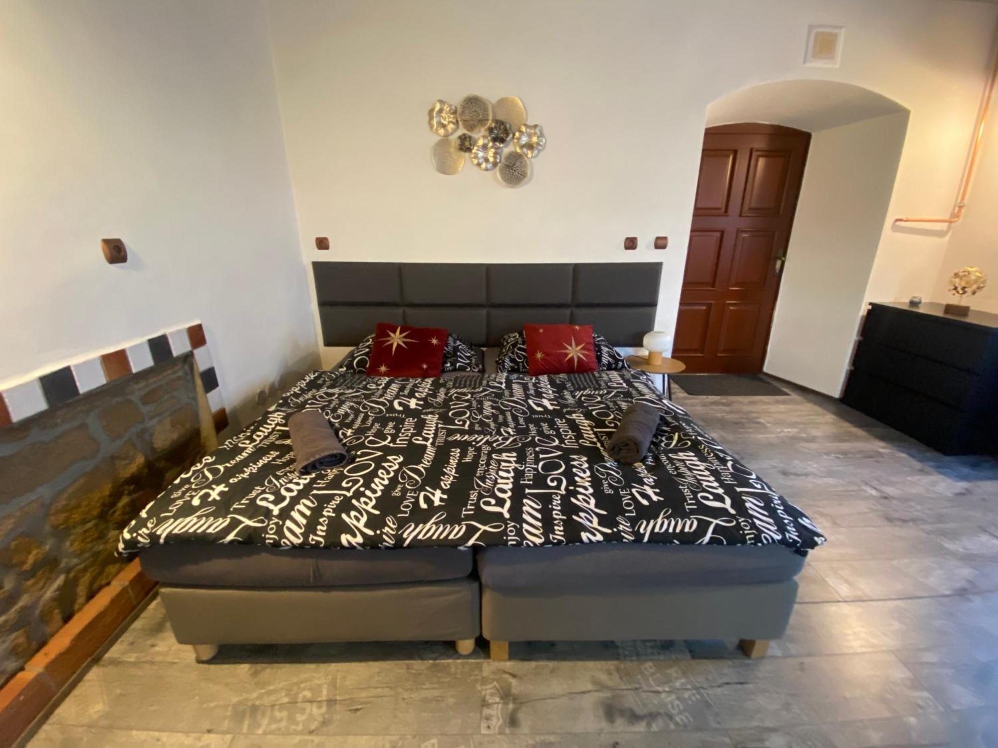 Vila Lucia - Apartman 2 Plzeň Extérieur photo