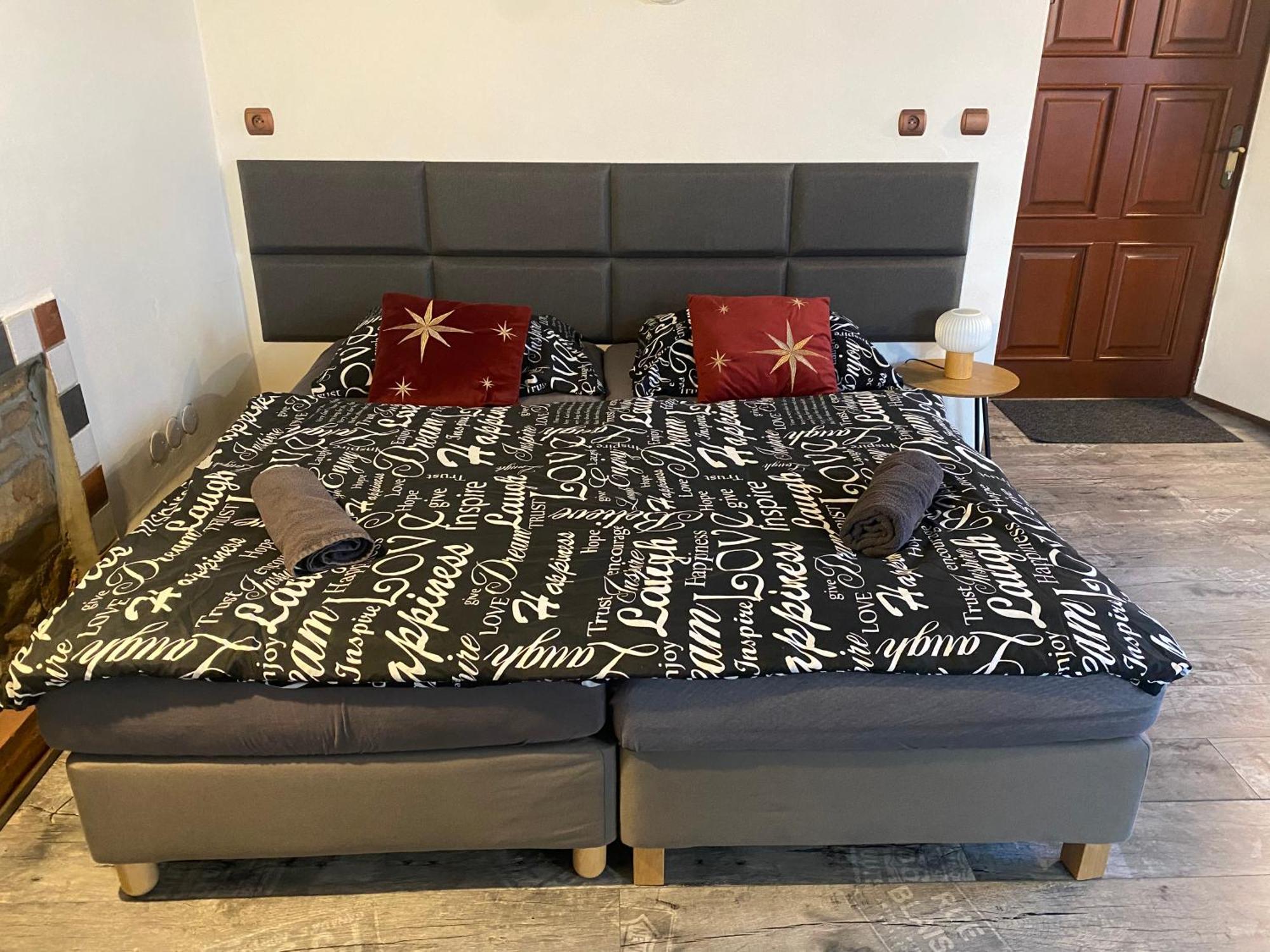 Vila Lucia - Apartman 2 Plzeň Extérieur photo